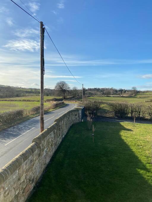 Peaceful Shepherd'S Hut In Beautiful Countryside. 林利斯戈 外观 照片